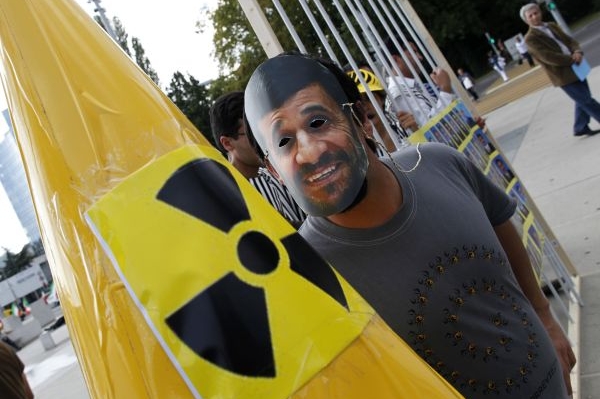 Protest proti Ahmadínežádovi v Ženevě. Protest proti Ahmadínežádovi v Ženevě.